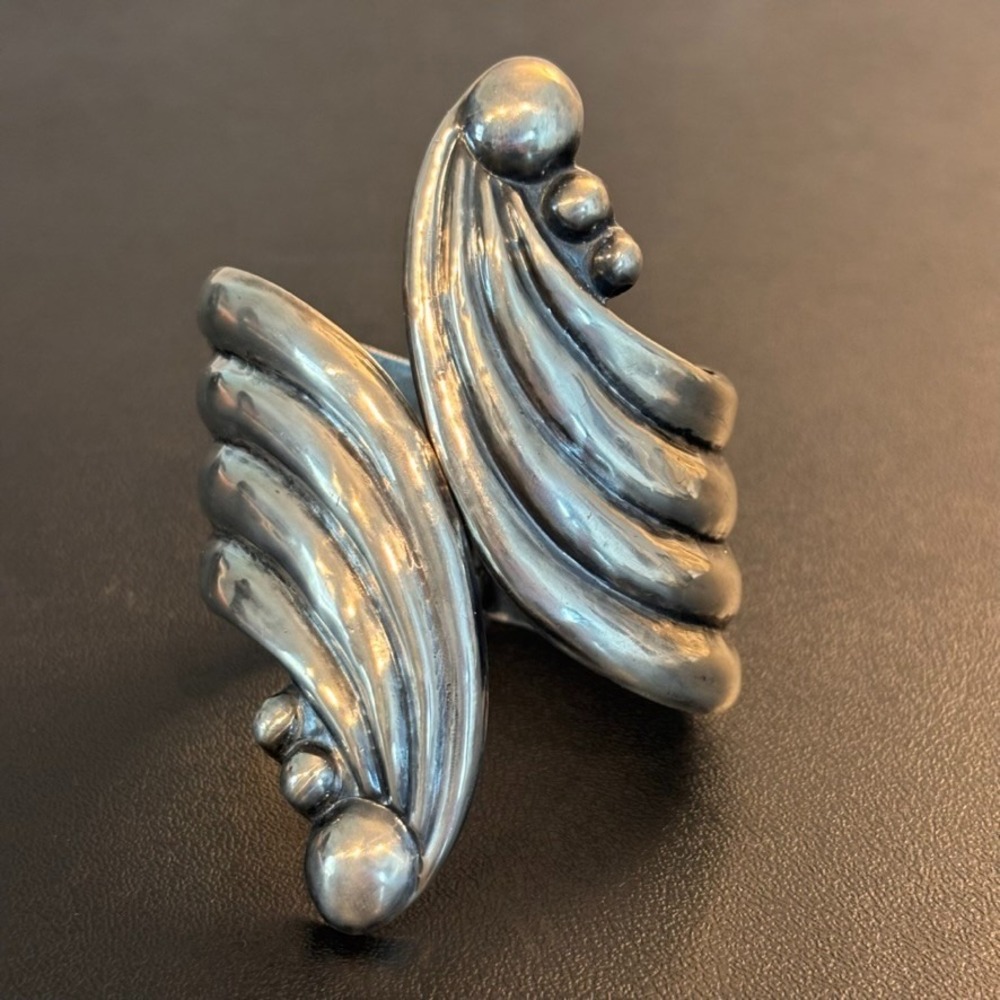 Vintage Taxco Sterling Silver Hinged Clamper Handcrafted Bracelet Artist Signed
